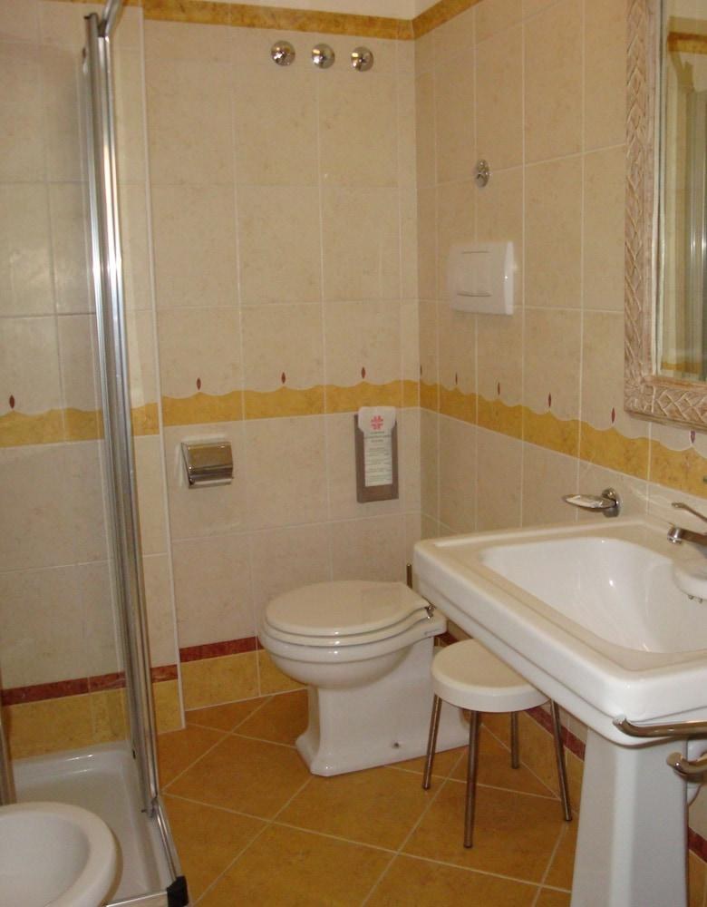 Hotel Posta Moltrasio photo 3
