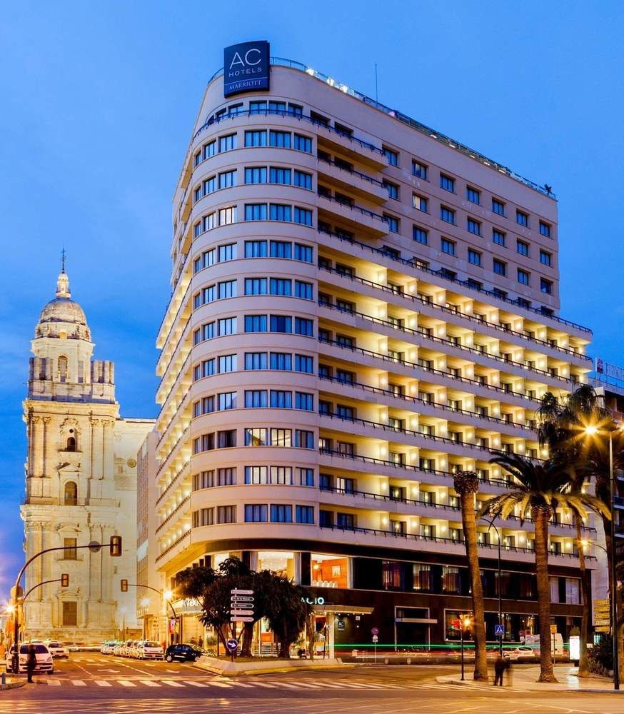 AC HOTEL MALAGA PALACIO photo 4