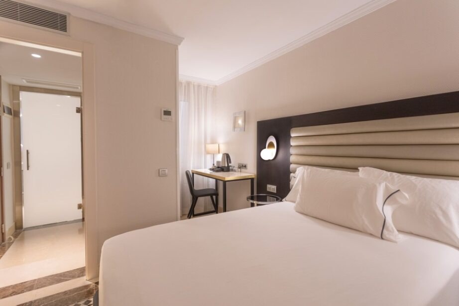 EUROSTARS CRISTAL PALACE photo 4