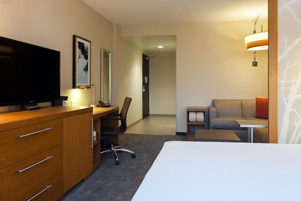 HYATT PLACE CHICAGO/RIVER NORTH photo 1