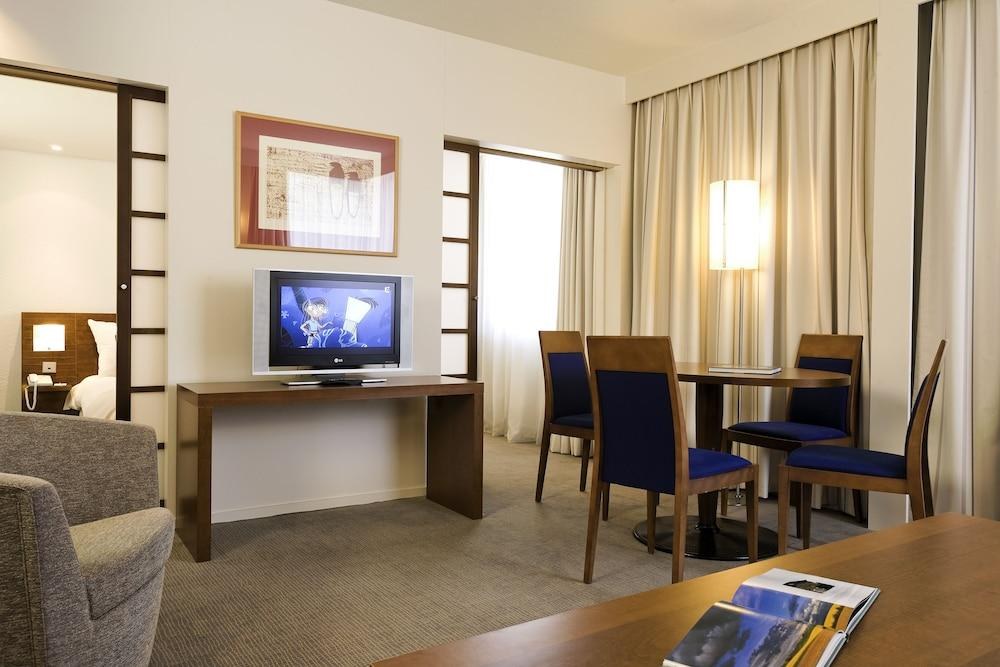 NOVOTEL GRENOBLE CENTRE photo 2
