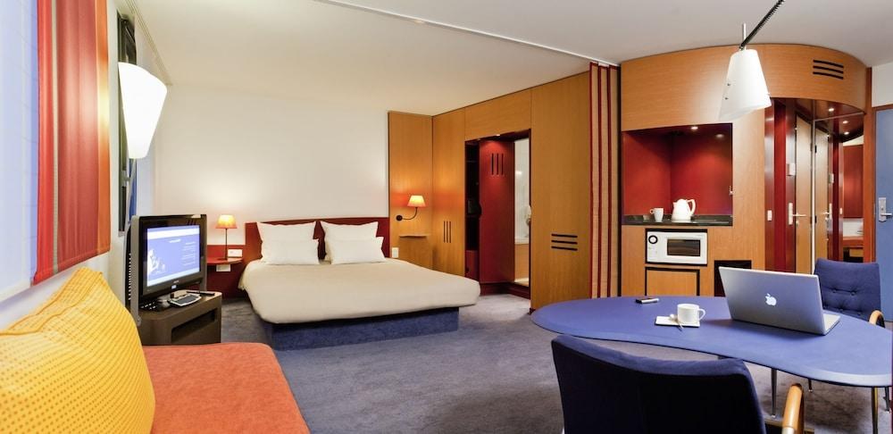 SUITE NOVOTEL MARSEILLE CENTRE EUROMED photo 4