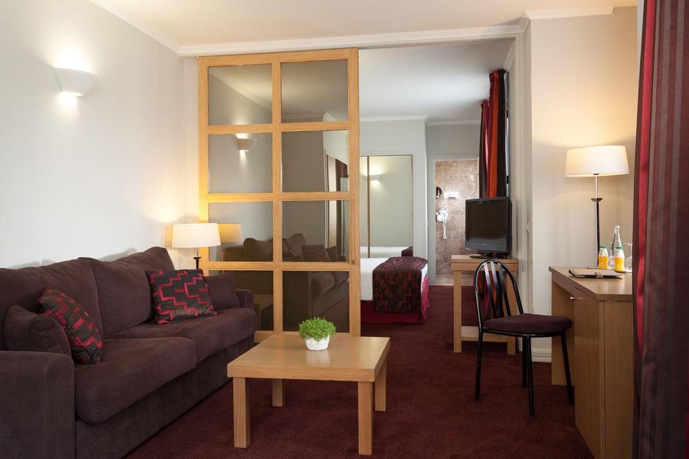 LA RESIDENCE DU ROY PARIS CHAMPS ELYSEES BY ACCOR photo 4