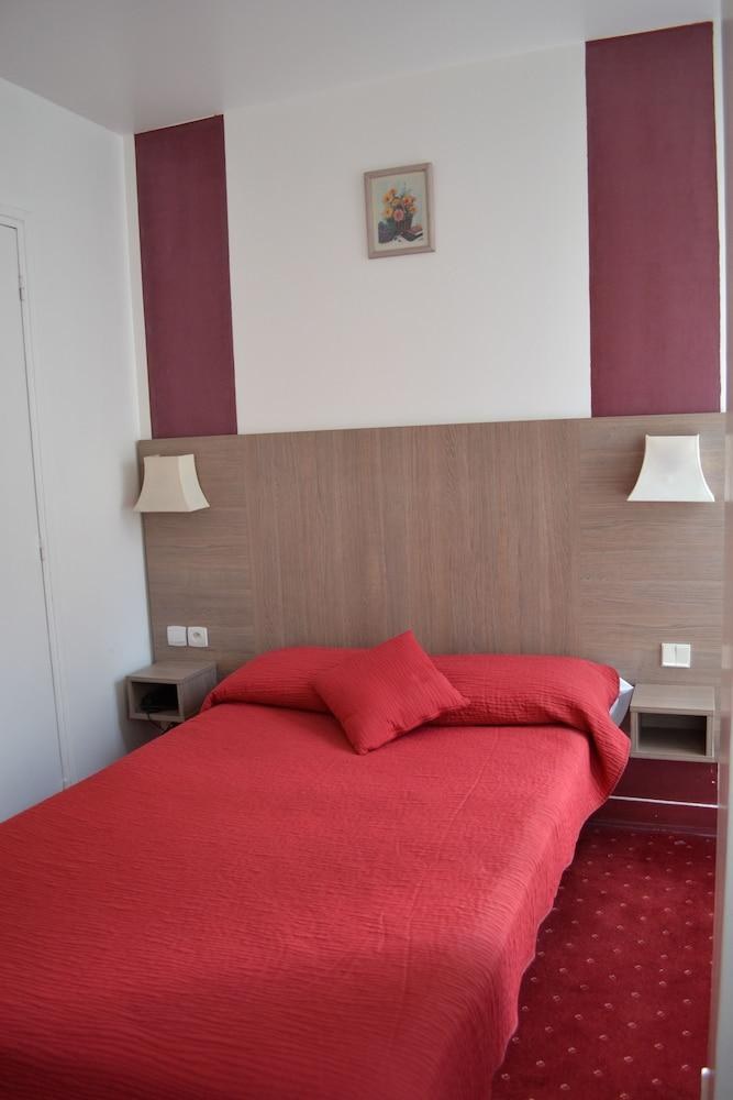 ROYAL BERGERE photo 3