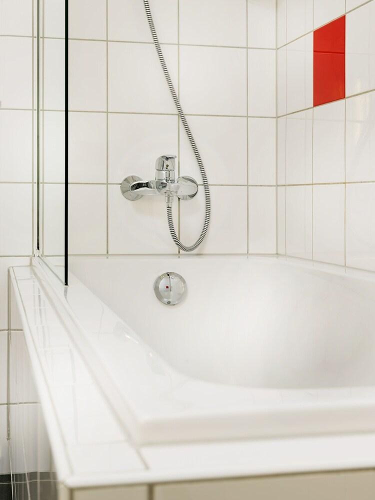 Mercure Birmingham West Hotel photo 4
