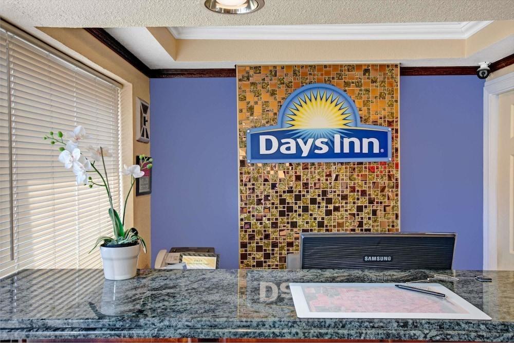 DAYS INN BY WYNDHAM SAN FRANCISCO - LOMBARD photo 2