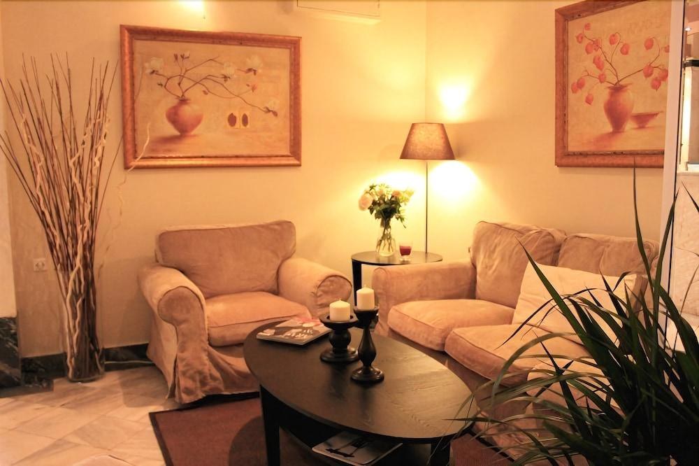 HOTEL ACHILLION photo 3