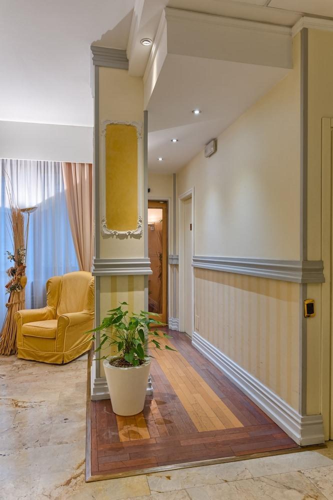 AGAPE HOTEL photo 3
