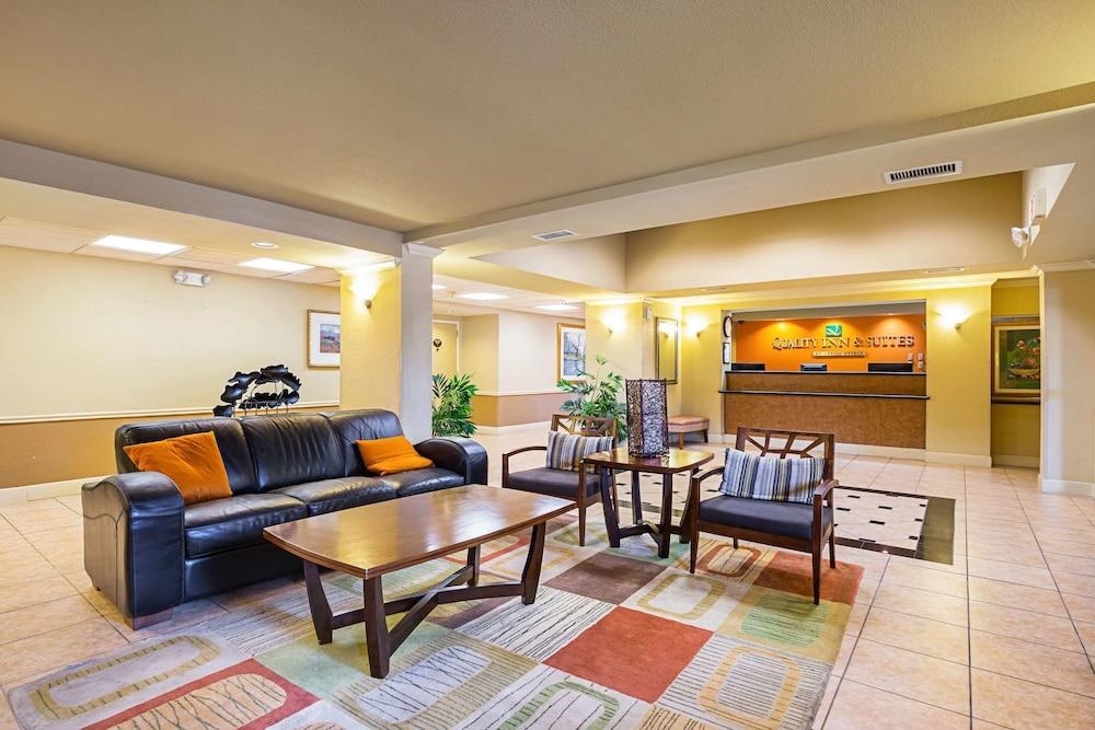 QUALITY INN & SUITES RELIANT PARK MEDICAL CENTER photo 2