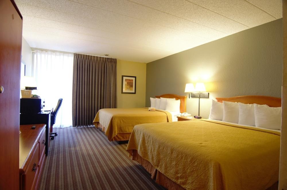 QUALITY INN & SUITES RELIANT PARK MEDICAL CENTER photo 4
