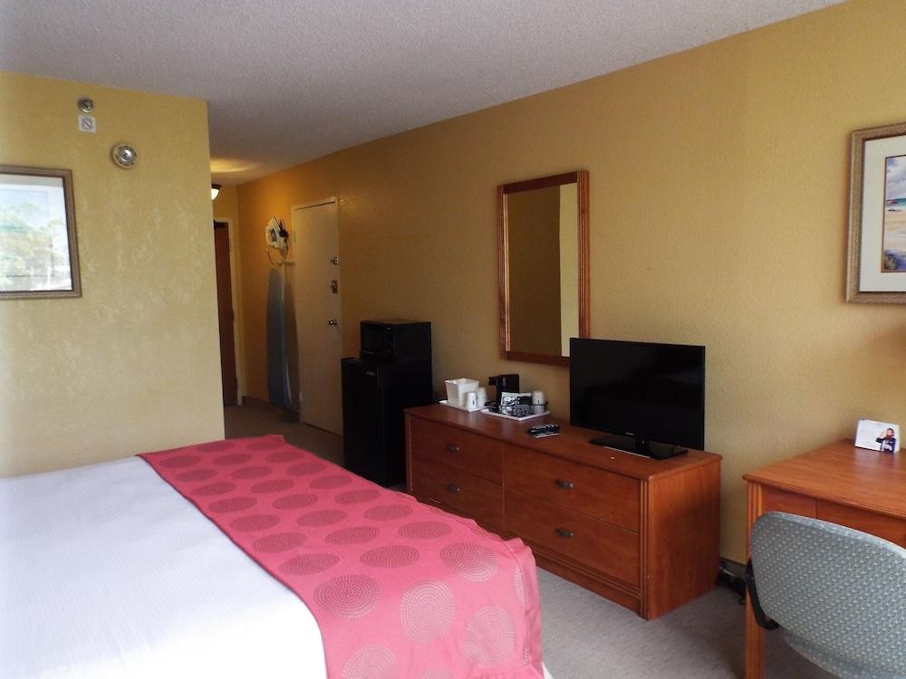 RAMADA BY WYNDHAM WEST PALM BEACH AIRPORT photo 2