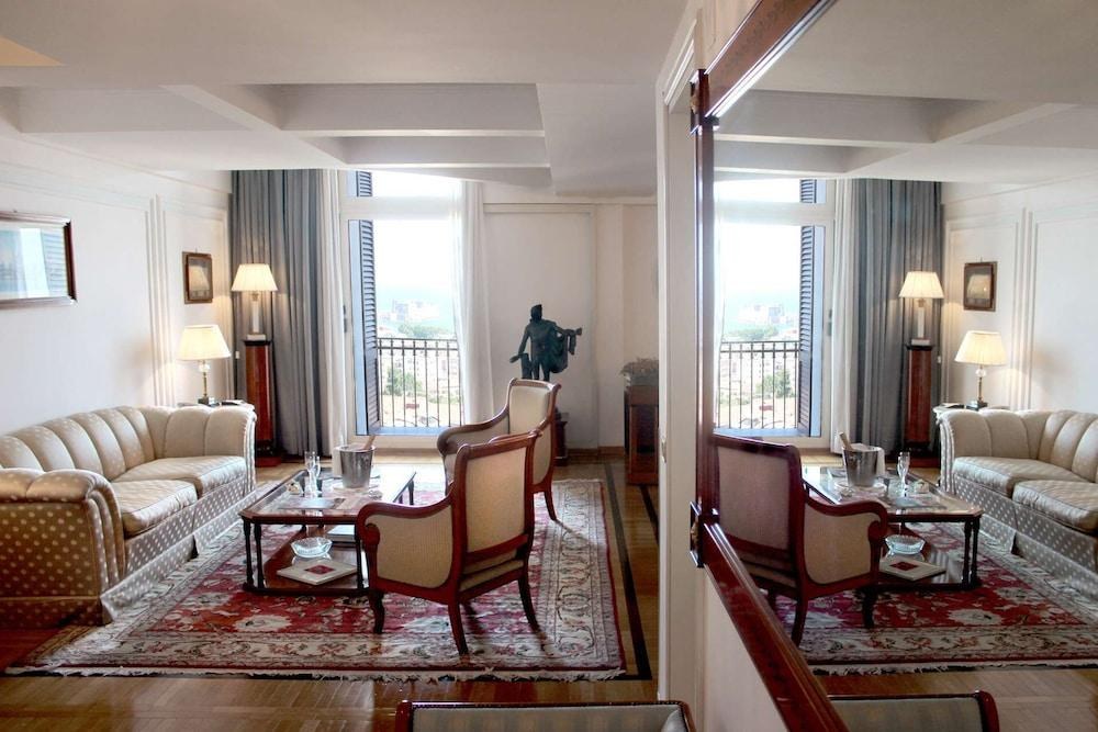 GRAND HOTEL PARKER'S photo 2