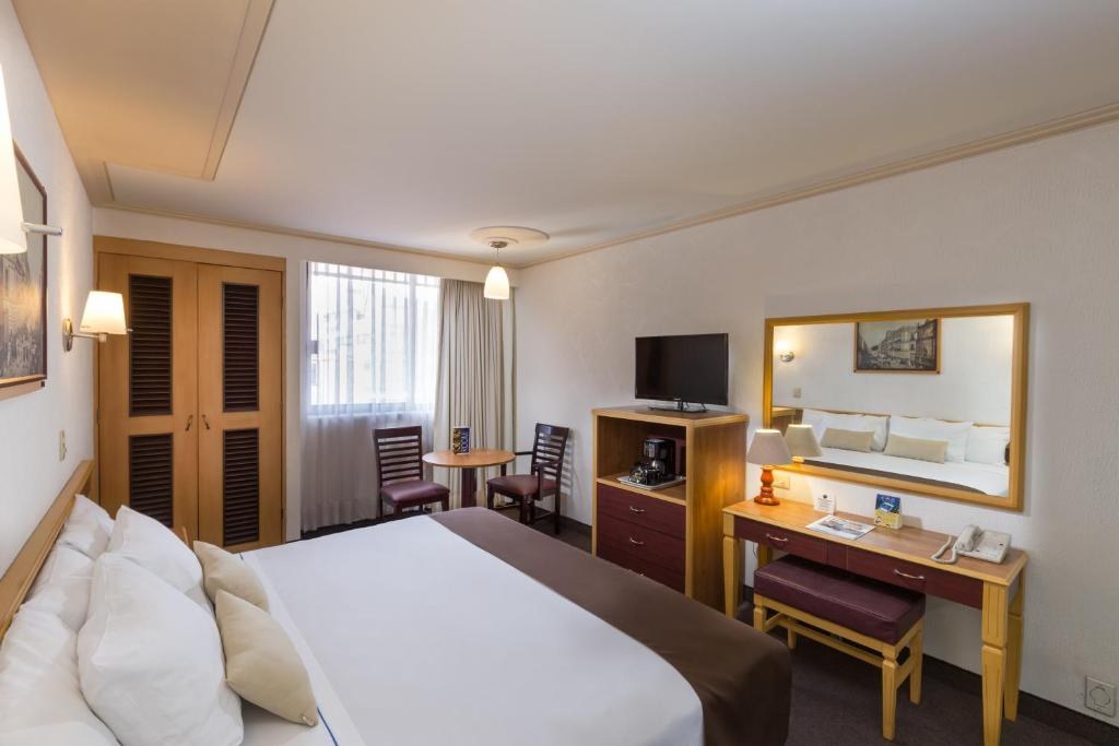 HOTEL & SUITES ESTORIL photo 1