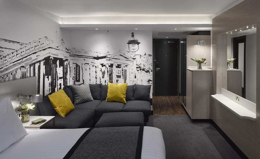 Radisson Blu Hotel Edinburgh City Centre photo 2