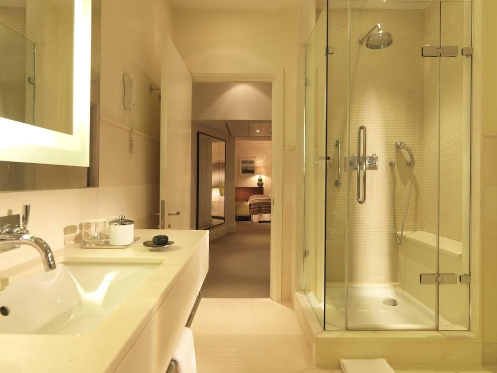 BROWN'S HOTEL photo 4