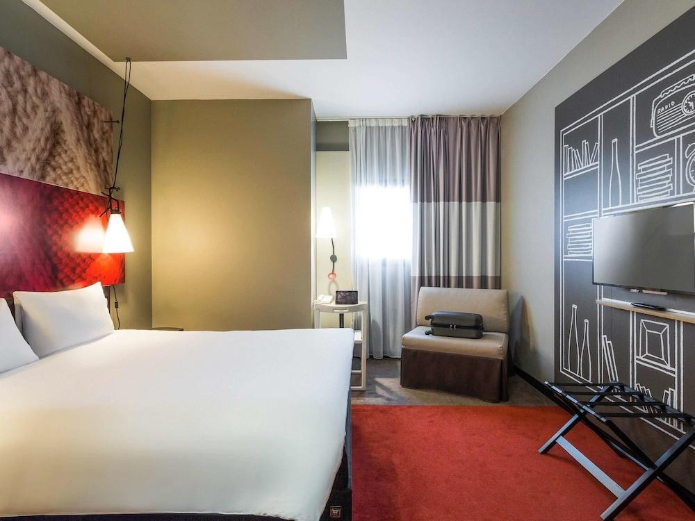IBIS BORDEAUX CENTRE GARE SAINT JEAN photo 3