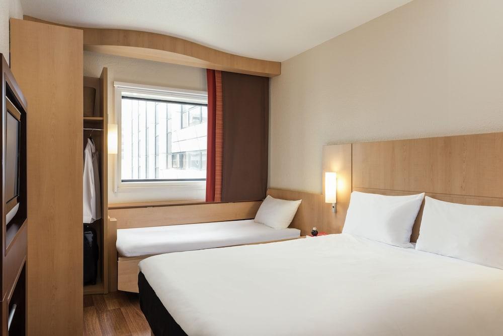 IBIS PARIS PONT DE SURESNES photo 4