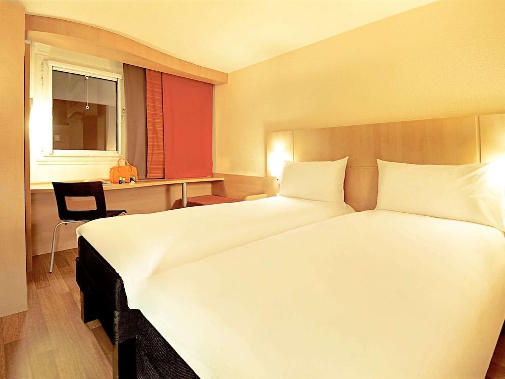 IBIS PARIS PORTE D'ORLEANS photo 2