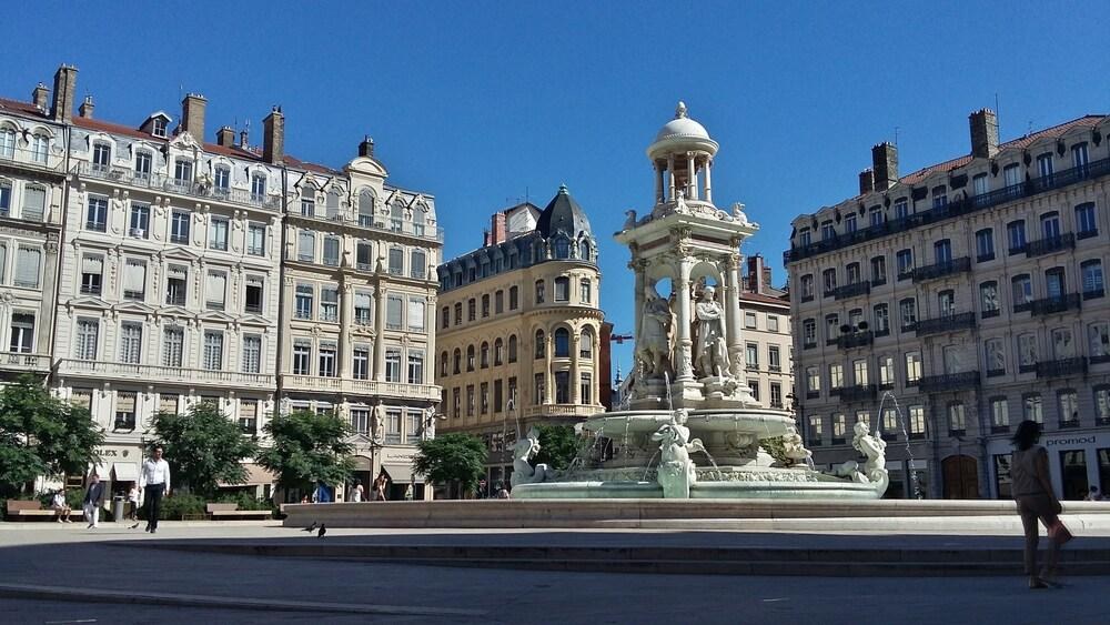 MERCURE LYON CENTRE BEAUX ARTS photo 4