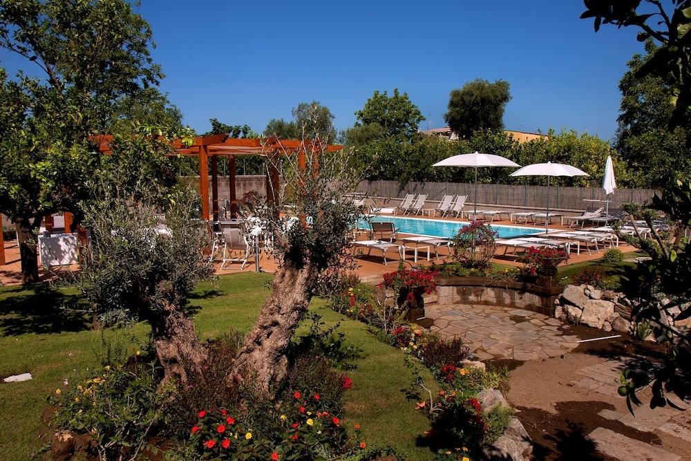 IL ROSETO RESORT photo 3