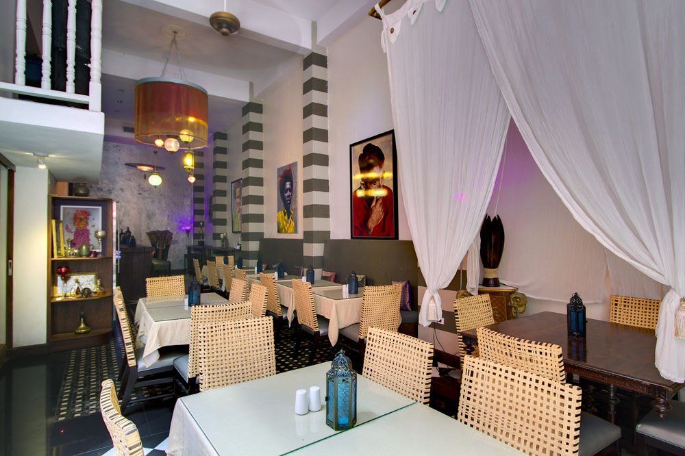 CasaBlanca Hotel