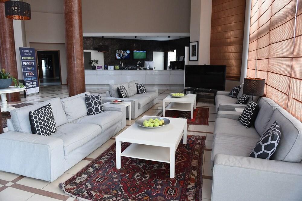 ATHINA AIRPORT HOTEL photo 2