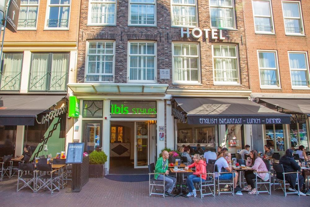 IBIS STYLES AMSTERDAM CENTRAL STATION photo 3