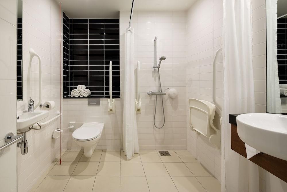 HOLIDAY INN EXPRESS ROTTERDAM - CENTRAL STATION photo 3