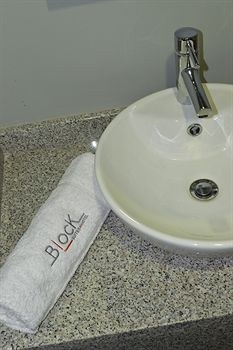 BLOCK SUITES HOTEL photo 2