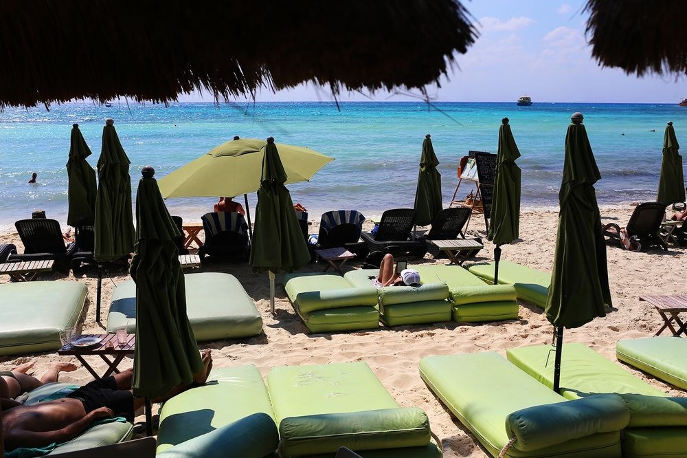 COLIBRI BEACH
