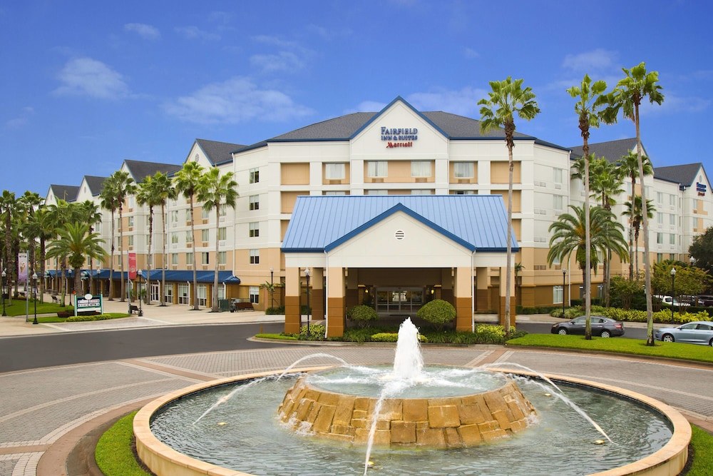 FAIRFIELD INN & SUITES ORLANDO LAKE BUENA VISTA IN THE MARRIOTT VILLAGE