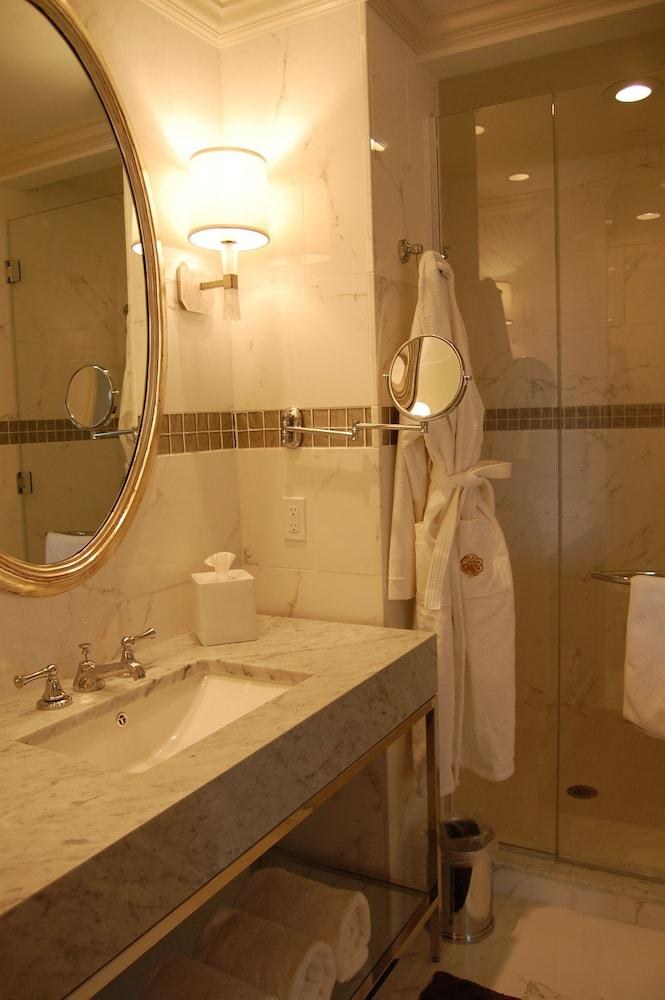 THE LENOX HOTEL photo 3