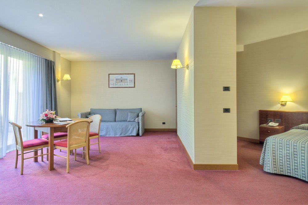 PETRA HOTEL photo 1