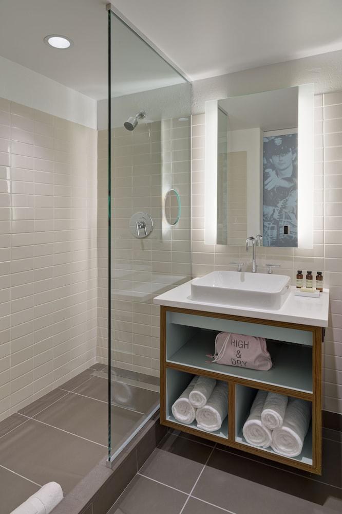 *THE VERB HOTEL photo 4