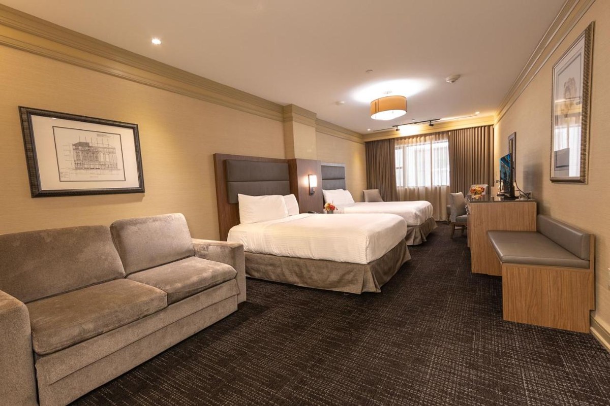 OPERA HOUSE HOTEL photo 2