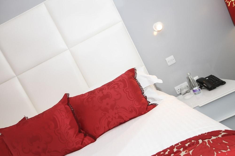 RUTLAND HOTEL photo 1