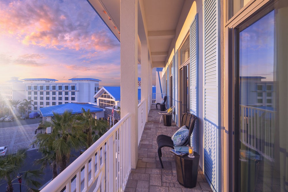UNIVERSAL'S LOEWS SAPPHIRE FALLS RESORT photo 1