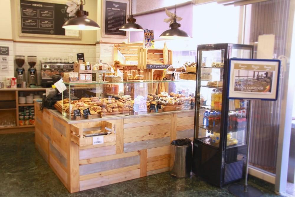 HOTEL ERASEUNHOTEL photo 3