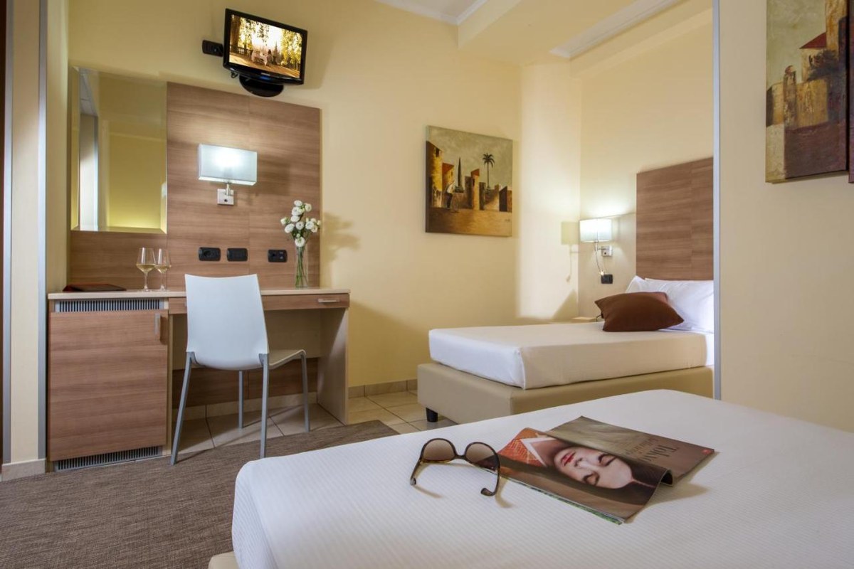 DOMIDEA HOTEL photo 2
