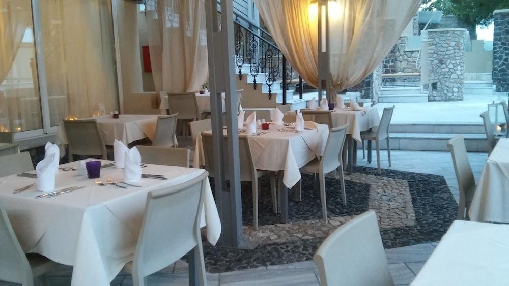 ANTINEA SUITES AND SPA HOTEL photo 3