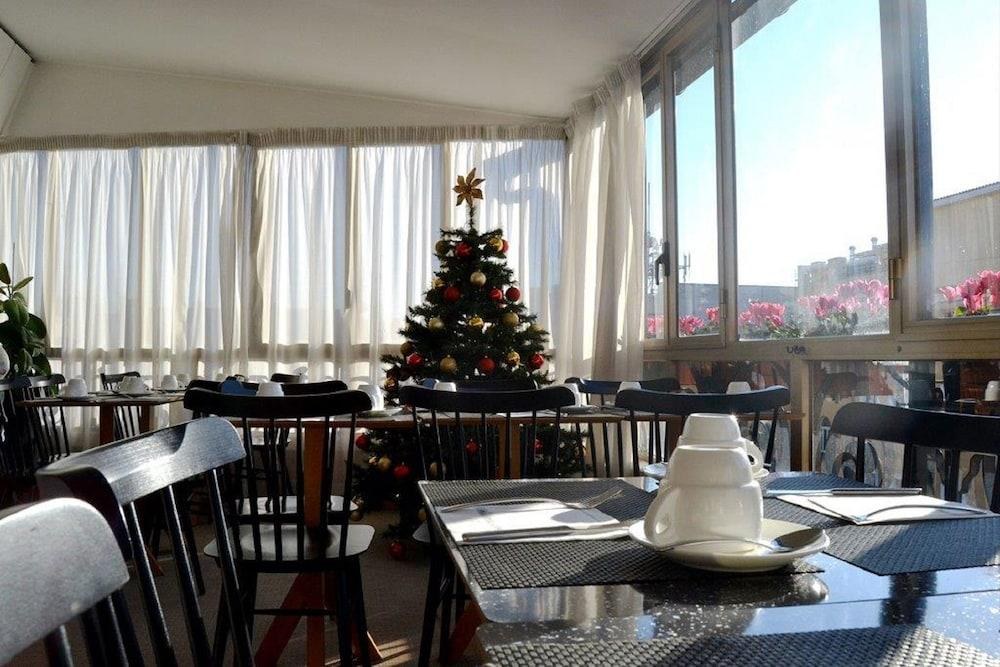 HOTEL TRITONE photo 2