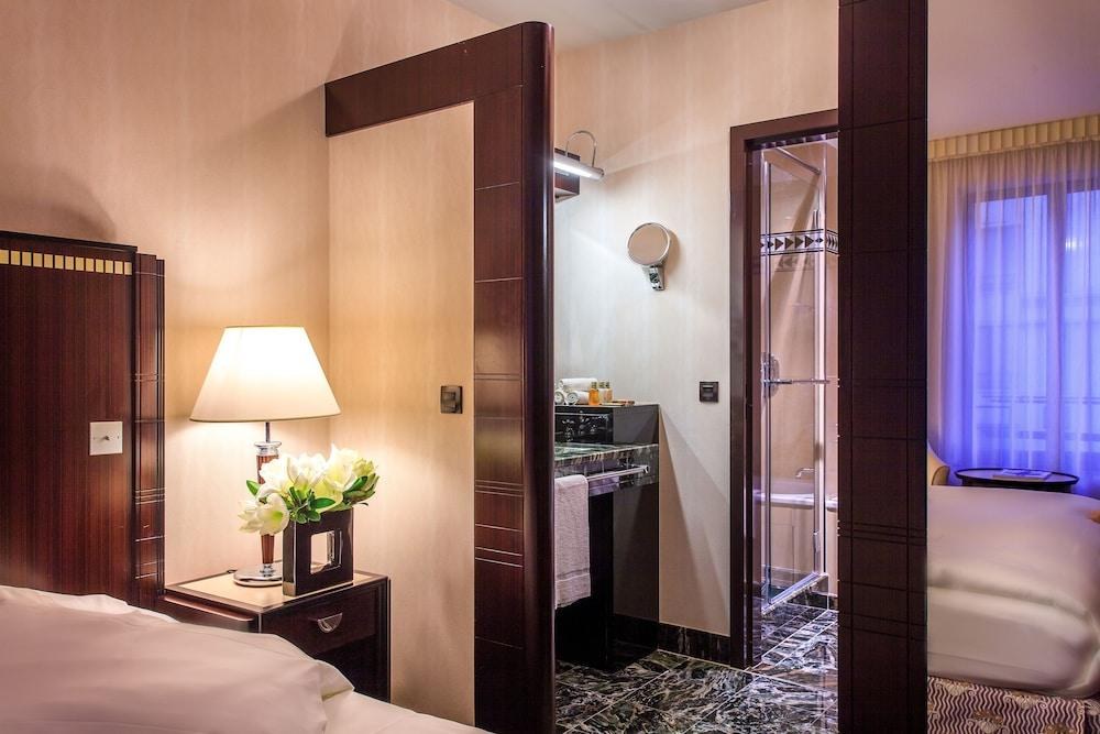 HOTEL DU COLLECTIONNEUR photo 3