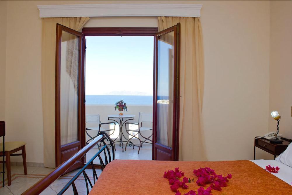 Epavlis photo 4