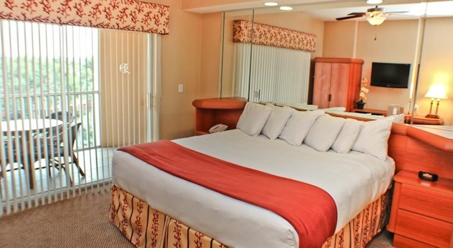 WESTGATE TOWN CENTER RESORT & SPA photo 1