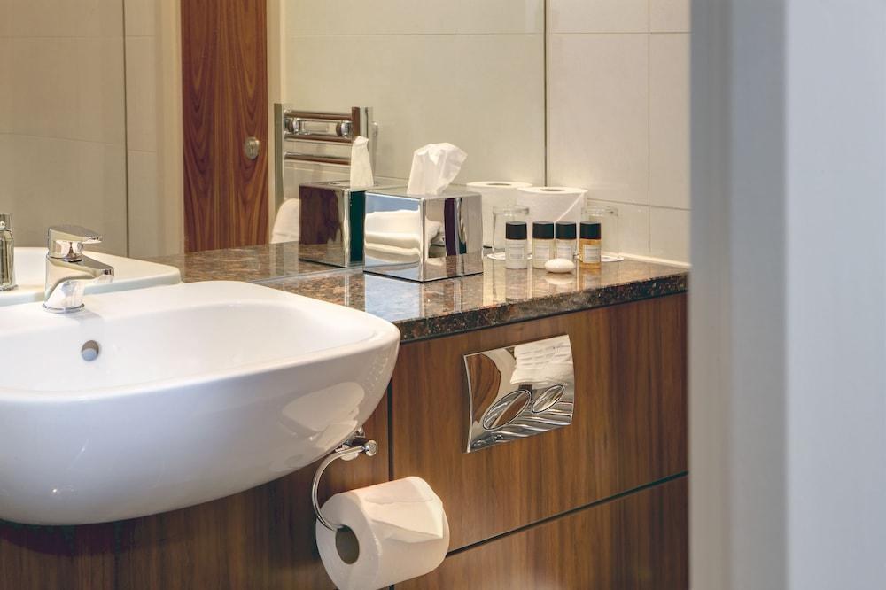 Best Western Plus Pinewood Manchester Airport-Wilmslow Hotel photo 4