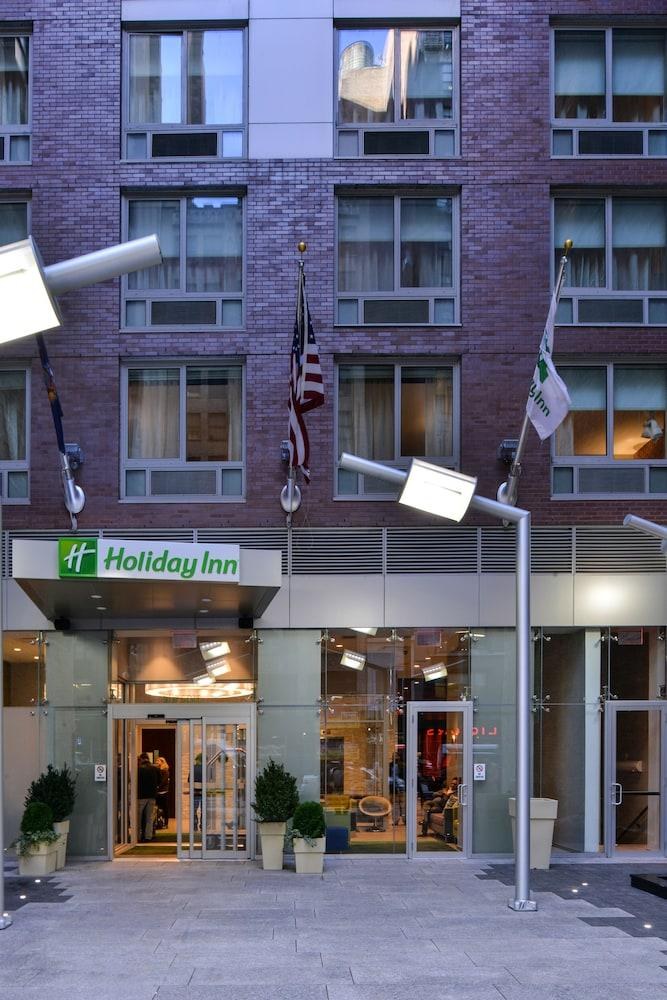 Holiday Inn Times Square photo 2