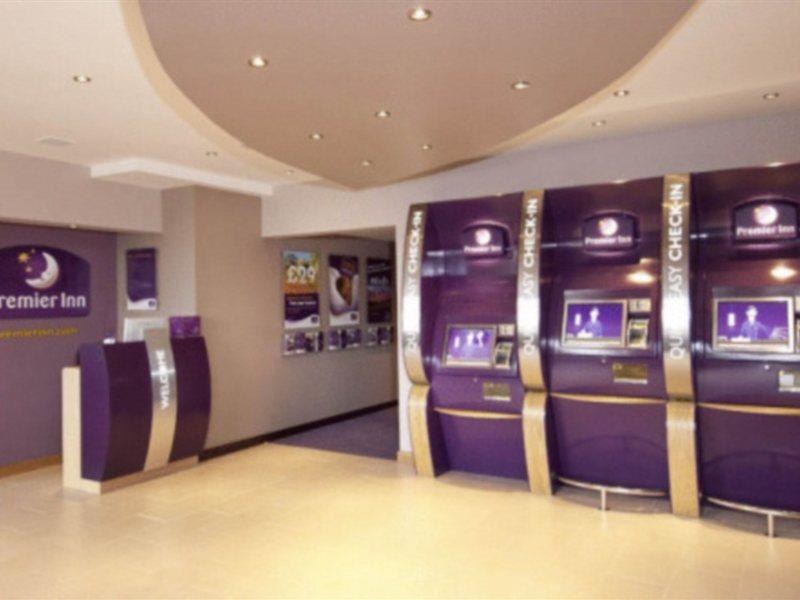 Premier Inn London Hanger Lane photo 4