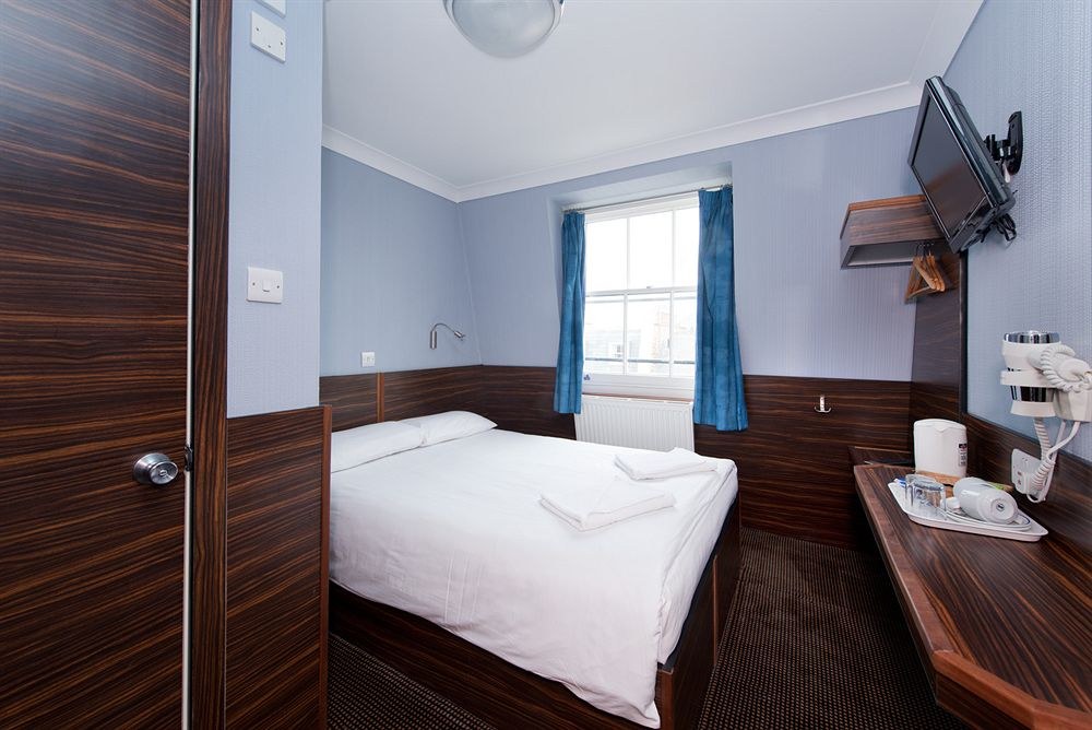 Crestfield Hotel photo 1