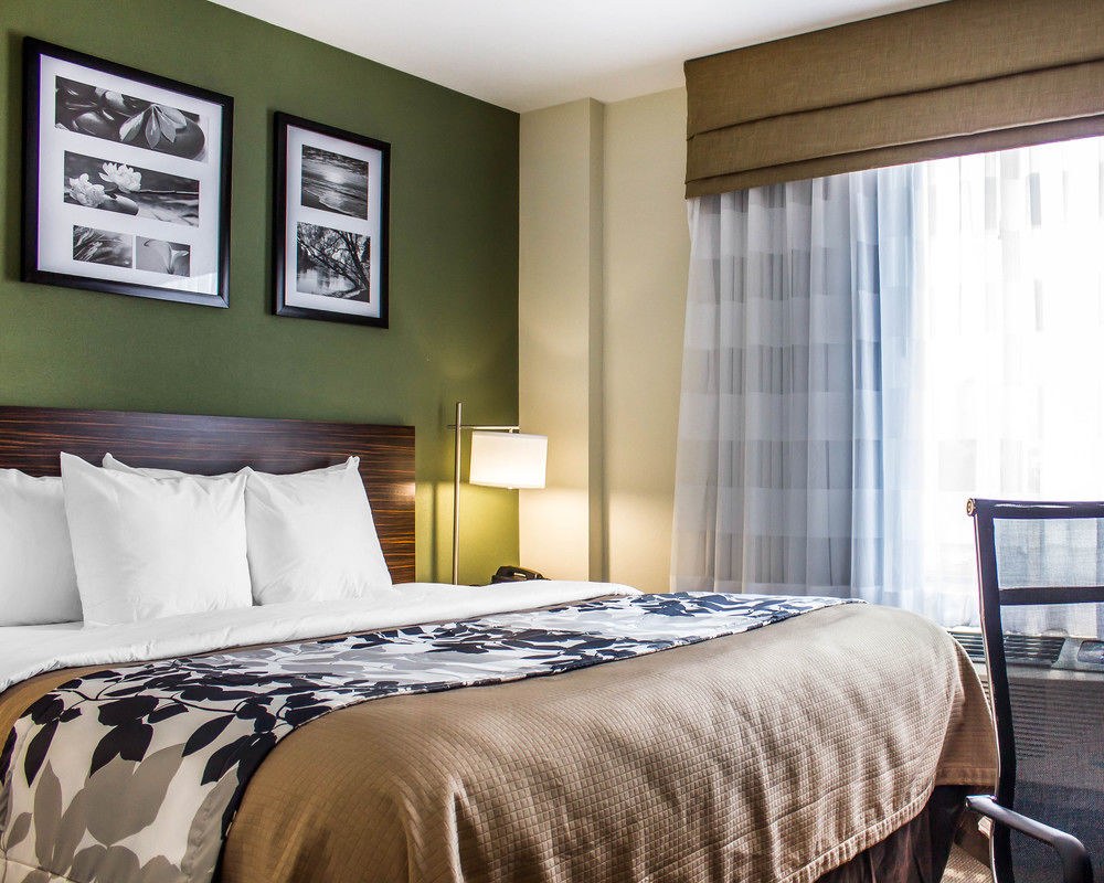 Days Inn by Wyndham Brooklyn Borough Park photo 1