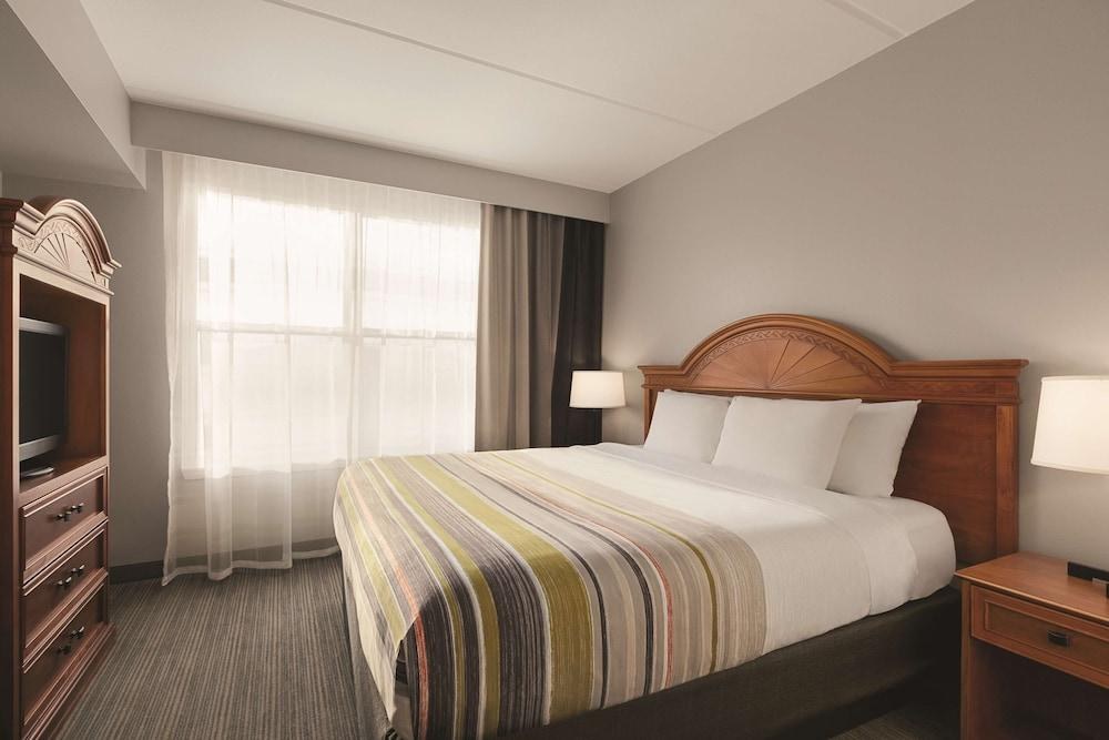 COUNTRY INN AND SUITES ORLANDO AIRPORT photo 2
